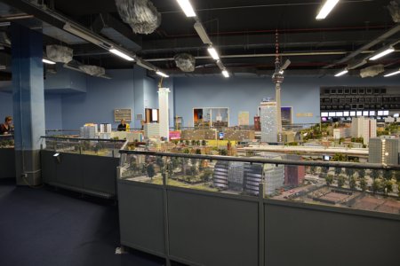 Loxx am Alex - Miniatur Welten Berlin