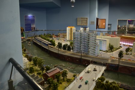 Loxx am Alex - Miniatur Welten Berlin