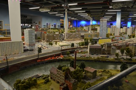 Loxx am Alex - Miniatur Welten Berlin