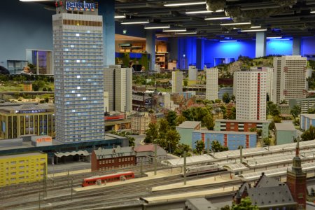 Loxx am Alex - Miniatur Welten Berlin