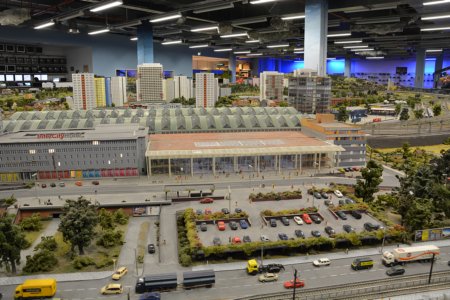 Loxx am Alex - Miniatur Welten Berlin
