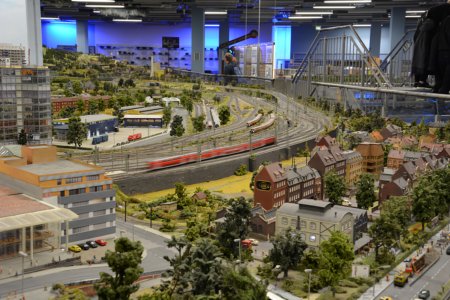 Loxx am Alex - Miniatur Welten Berlin