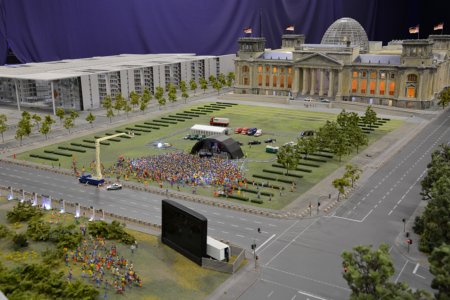 Loxx am Alex - Miniatur Welten Berlin