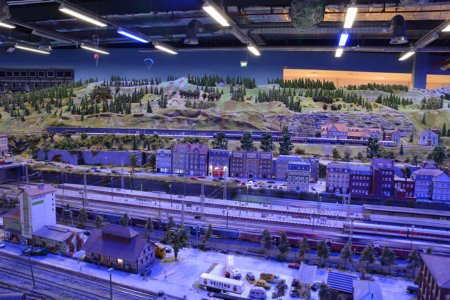 Loxx am Alex - Miniatur Welten Berlin