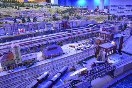 Loxx am Alex - Miniatur Welten Berlin