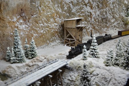 First Snow on the High Line, H0n3
