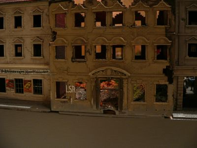 Diorama - Huserzeile mit Ruinen