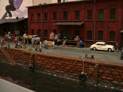 Diorama - G�terumschlag am Hafen