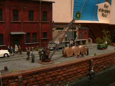 Diorama - G�terumschlag am Hafen