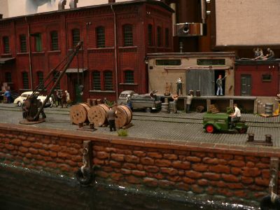 Diorama - G�terumschlag am Hafen
