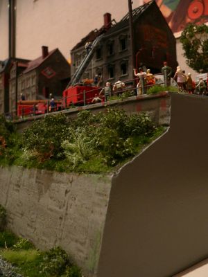 Diorama - H�userzeile mit Feuerwehreinsatz