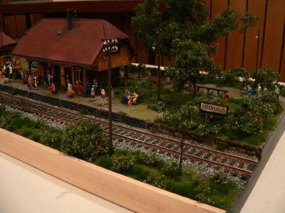 Diorama - Haltepunkt an einer Bahnlinie