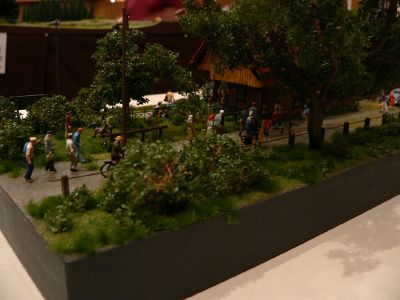 Diorama - Haltepunkt an einer Bahnlinie