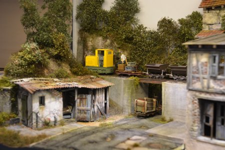 Margots Grtnerei / Achtung Feldbahn kreuzt, 1:35